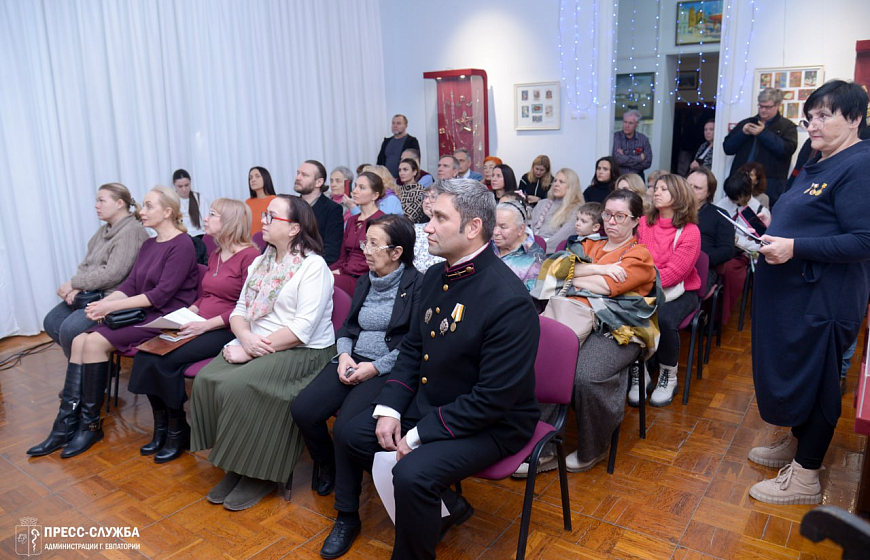 В Евпатории представили картину Николая Химоны